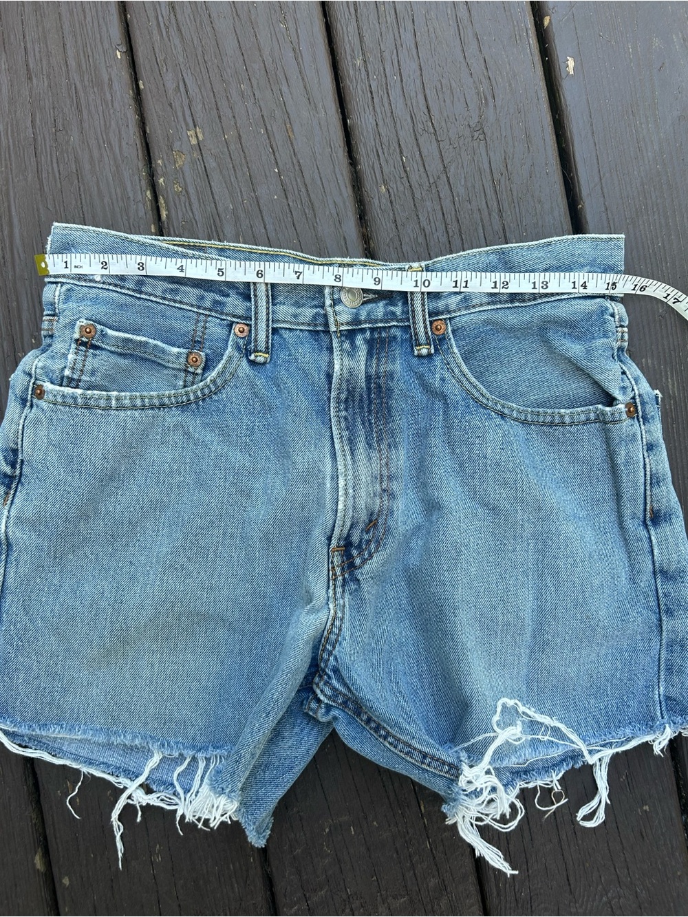 Vintage Levi's 550 Shorts - Picture 5 of 7